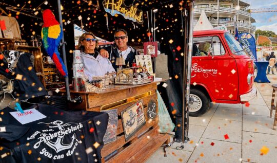 Hafenfest Wedel 2026 und ein guter “Ankerschluck” im dritten Jahr mit Stand und rotem VW Bulli